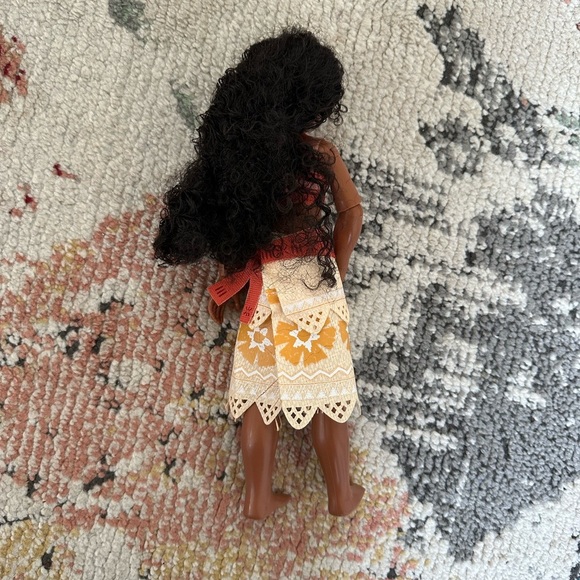 Disney Store Classic Moana Barbie Style Doll 11" Articulated Arms - Picture 4 of 9
